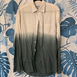 Men’s Medium Ombré Long Sleeve Button-up